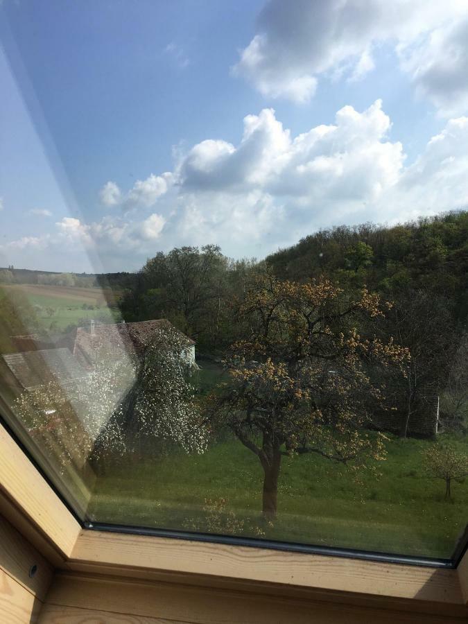 Weinkellerurlaub Roeschitz Roggendorf Exterior foto
